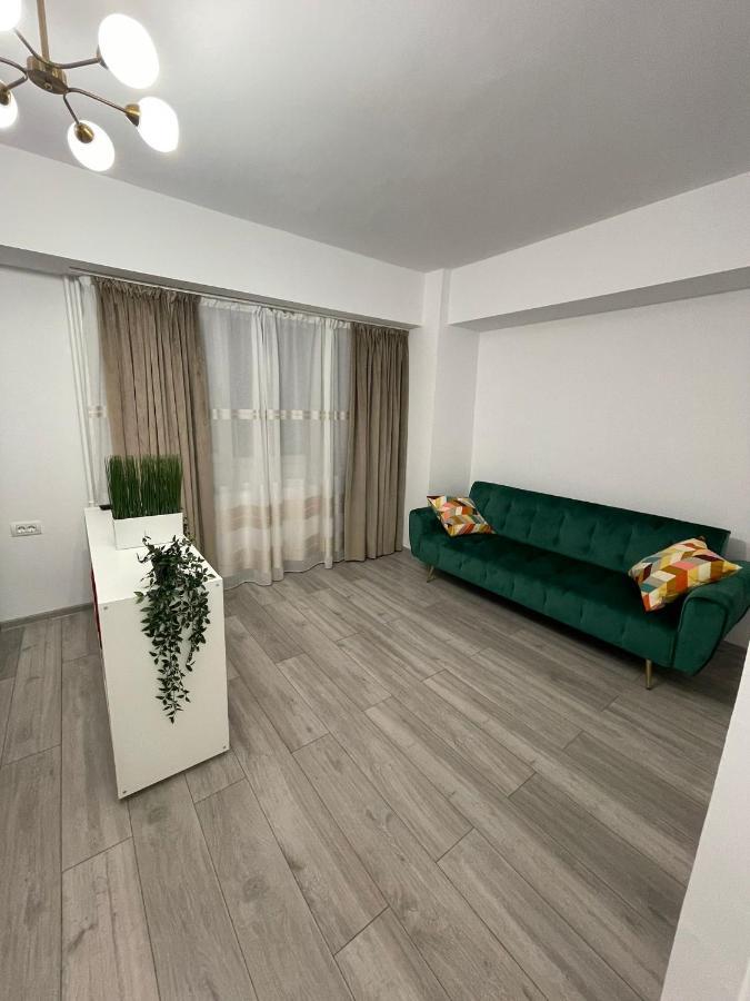 Garsoniera Spatioasa Mega Mall Bucureşti Eksteriør bilde